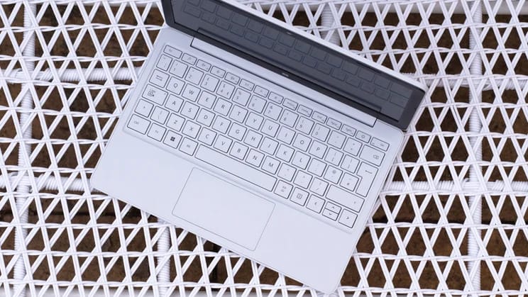 Microsoft Surface Laptop (11.6&amp;quot;)