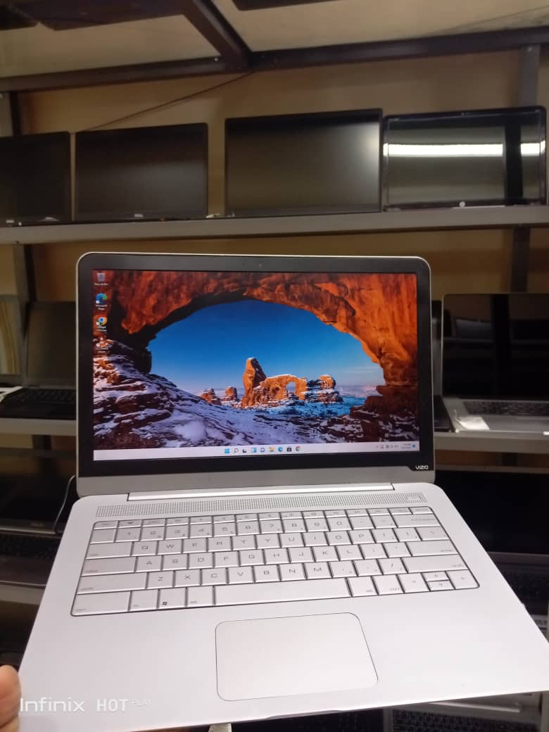 Vizio CT14 Slim Laptop