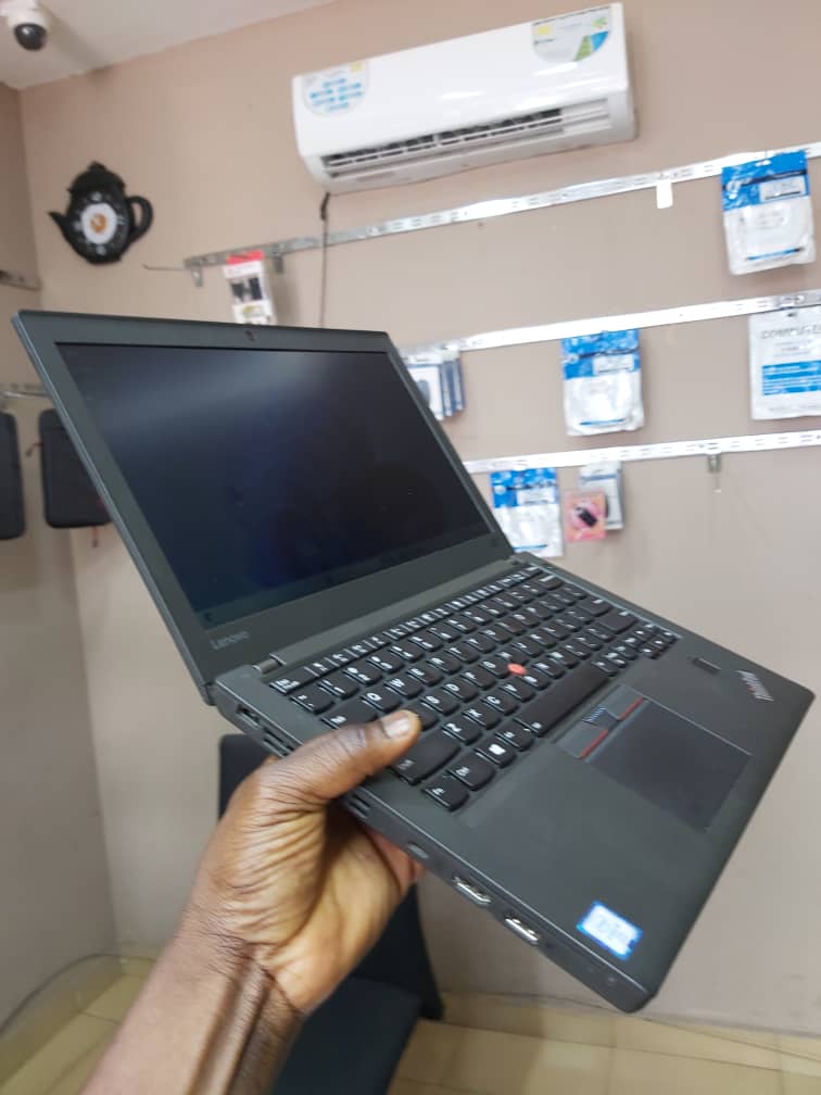 Lenovo ThinkPad X270