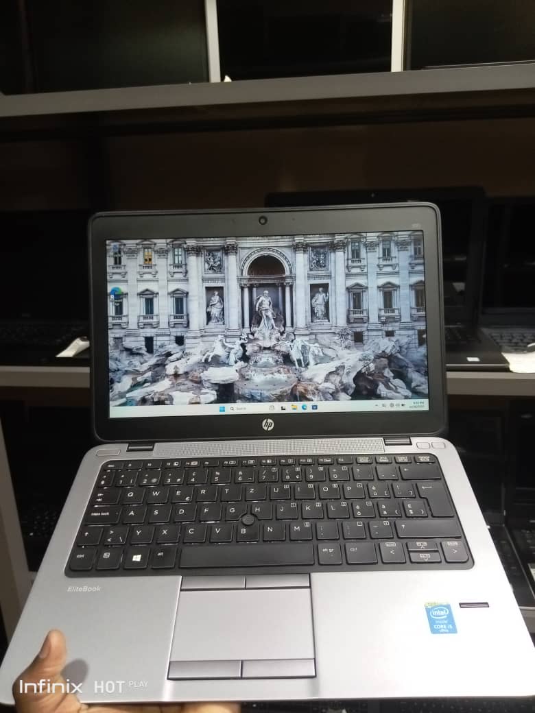 HP EliteBook 820 G1