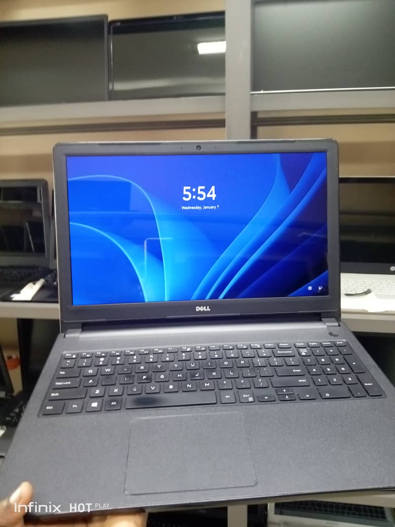 Dell Inspiron 5555